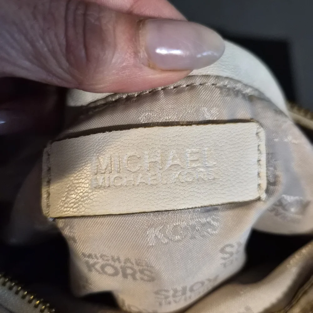 Michael Kors Bedford Medium Leather Shoulder‎ Bag - Vanilla/Cream
